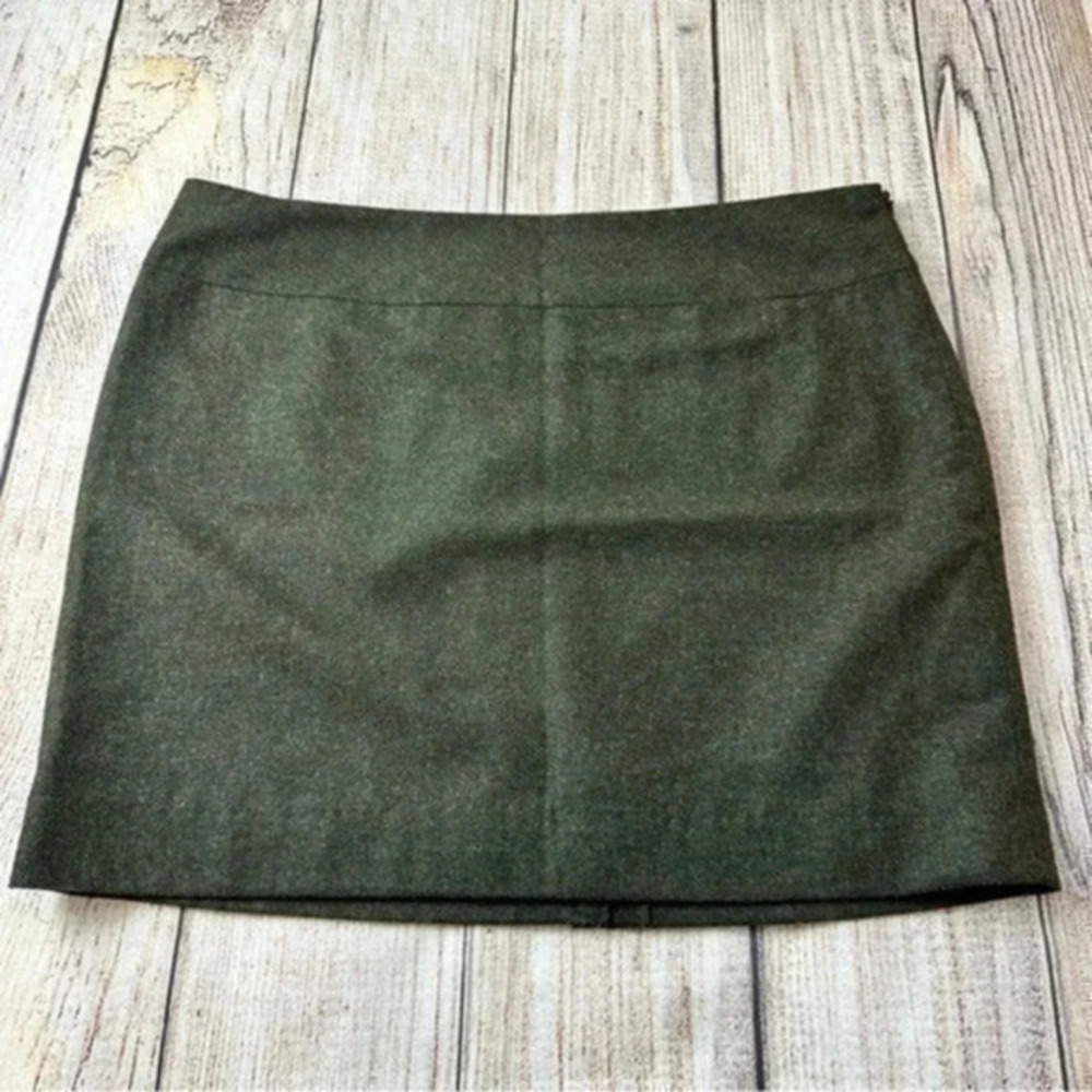 The limited wool blend women’s mini skirt size 14